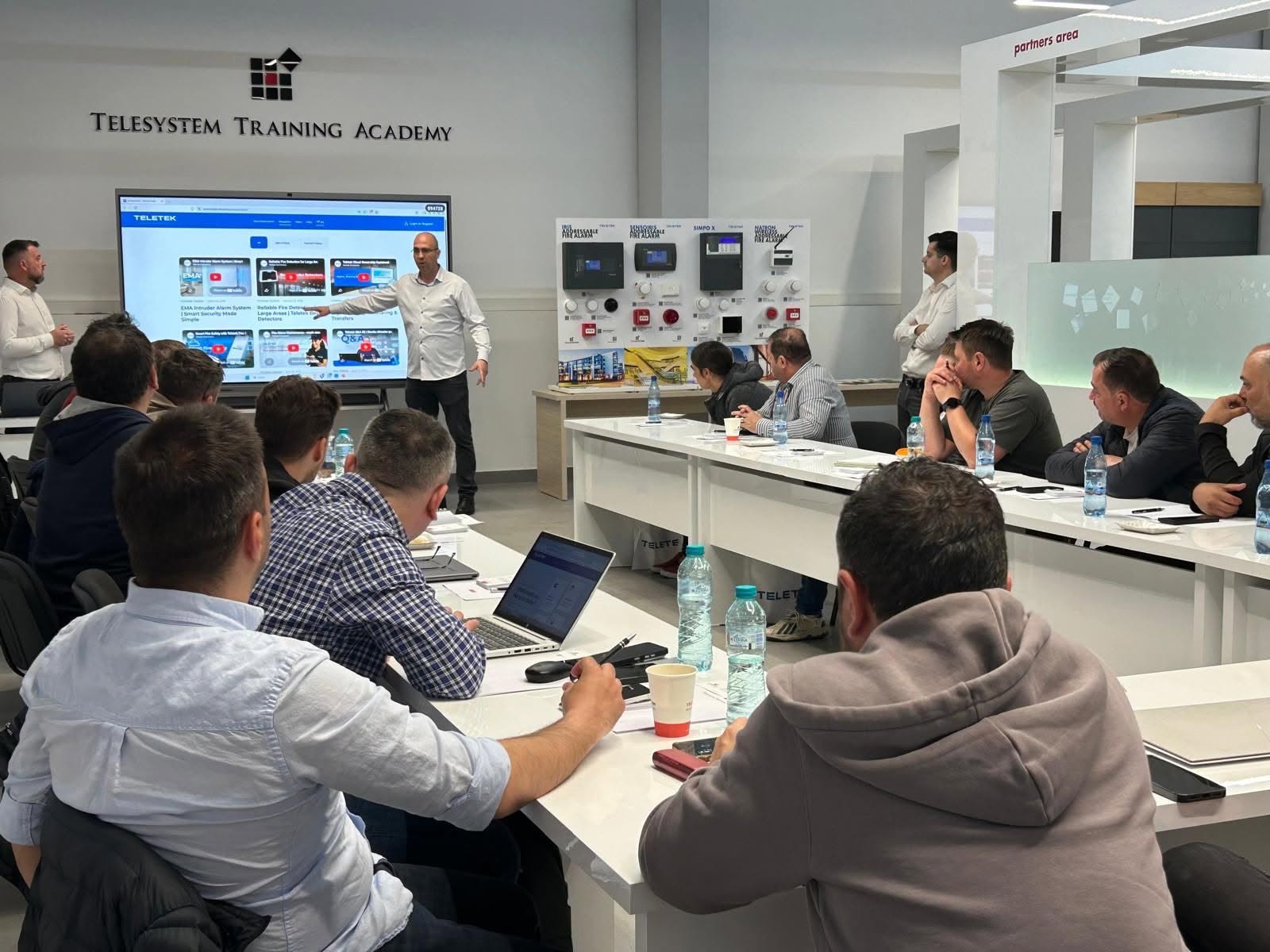 Seminar Teletek Electronics la Telesystem București