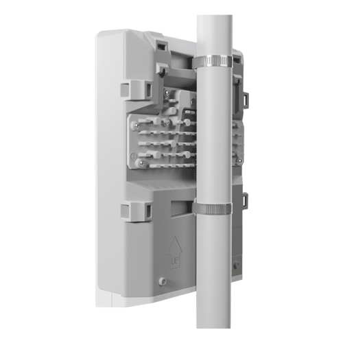 Mikrotik_CRS318-16P-2S+OUT_mounted